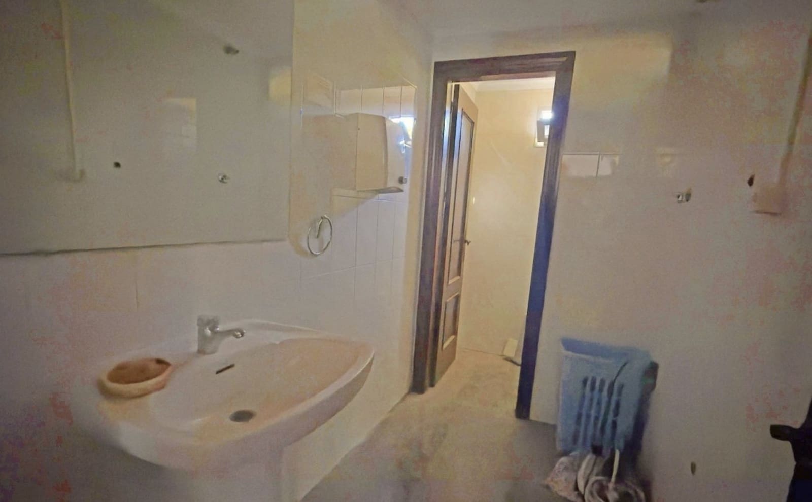 Gewerbe zu verkaufen in Loja - 390.000 € (Ref: 10097349)