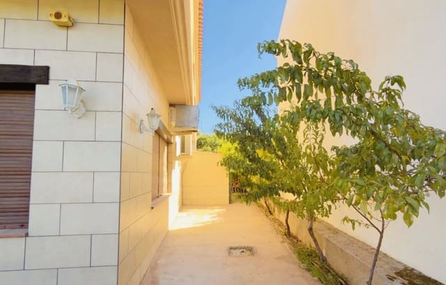 Gewerbe zu verkaufen in Loja - 390.000 € (Ref: 10097349)