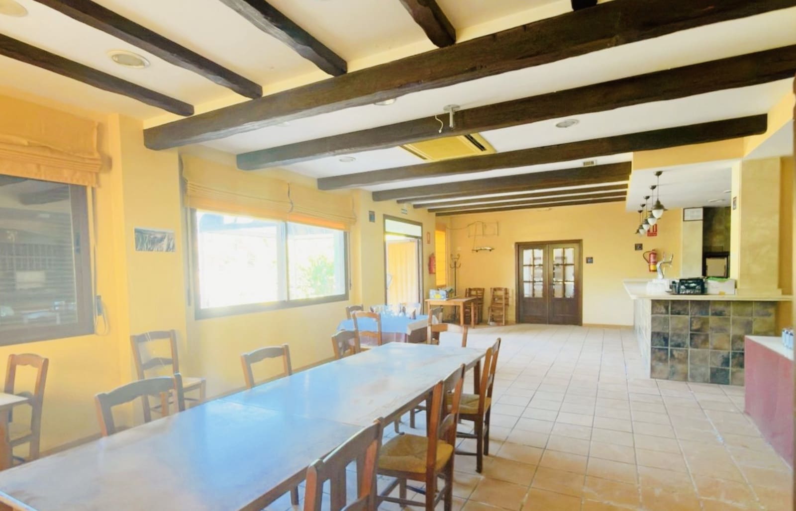 Gewerbe zu verkaufen in Loja - 390.000 € (Ref: 10097349)
