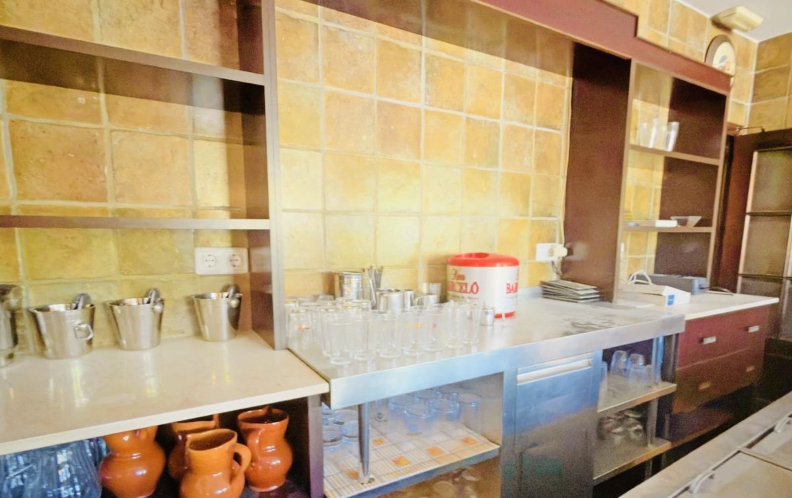 Gewerbe zu verkaufen in Loja - 390.000 € (Ref: 10097349)
