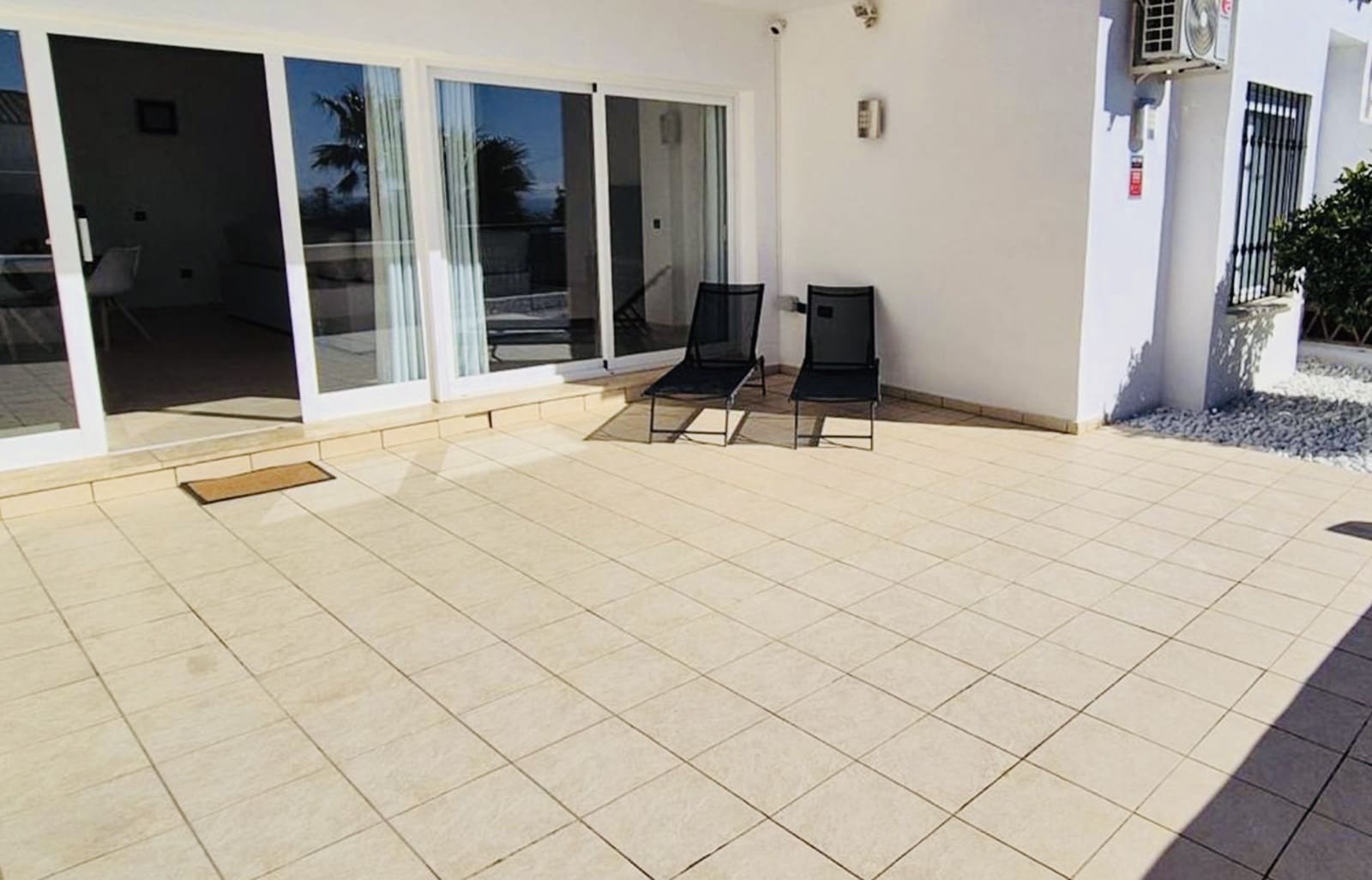 2 bedroom Apartment for sale in Benalmadena with pool - € 435,000 (Ref: 10099392)