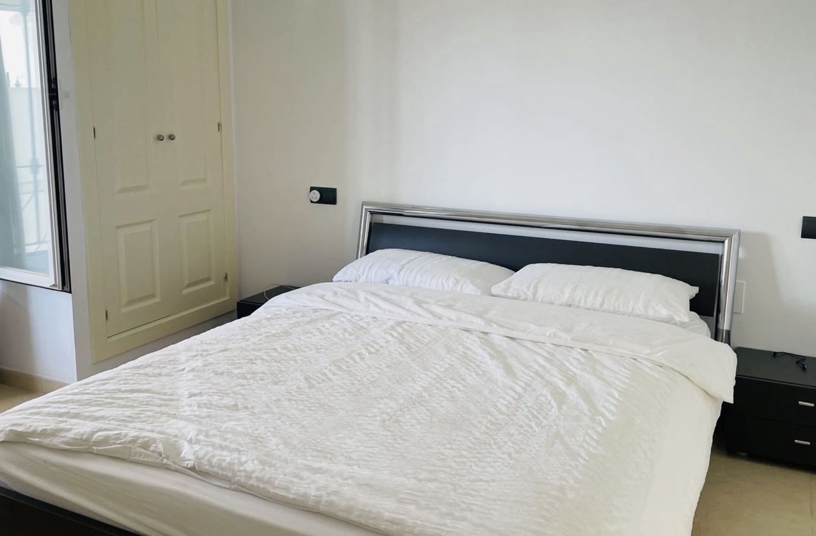 2 bedroom Apartment for sale in Benalmadena with pool - € 435,000 (Ref: 10099392)