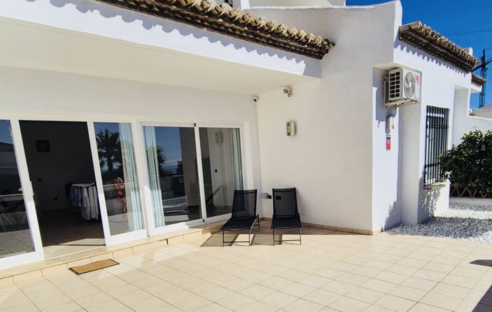 2 bedroom Apartment for sale in Benalmadena with pool - € 435,000 (Ref: 10099392)