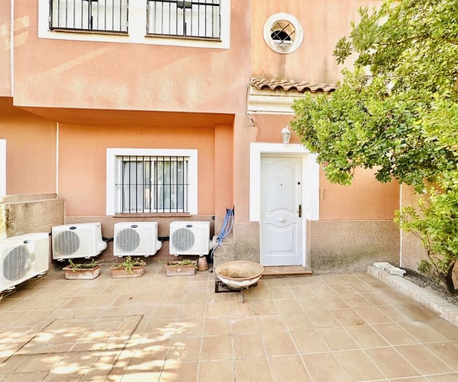 3 sovrum Hus till salu i Fuente de Piedra med pool garage - 155 000 € (Ref: 10100493)