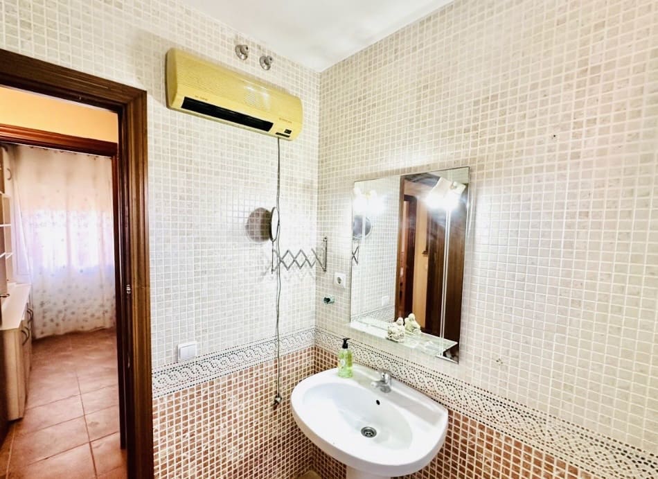 3 sovrum Hus till salu i Fuente de Piedra med pool garage - 155 000 € (Ref: 10100493)
