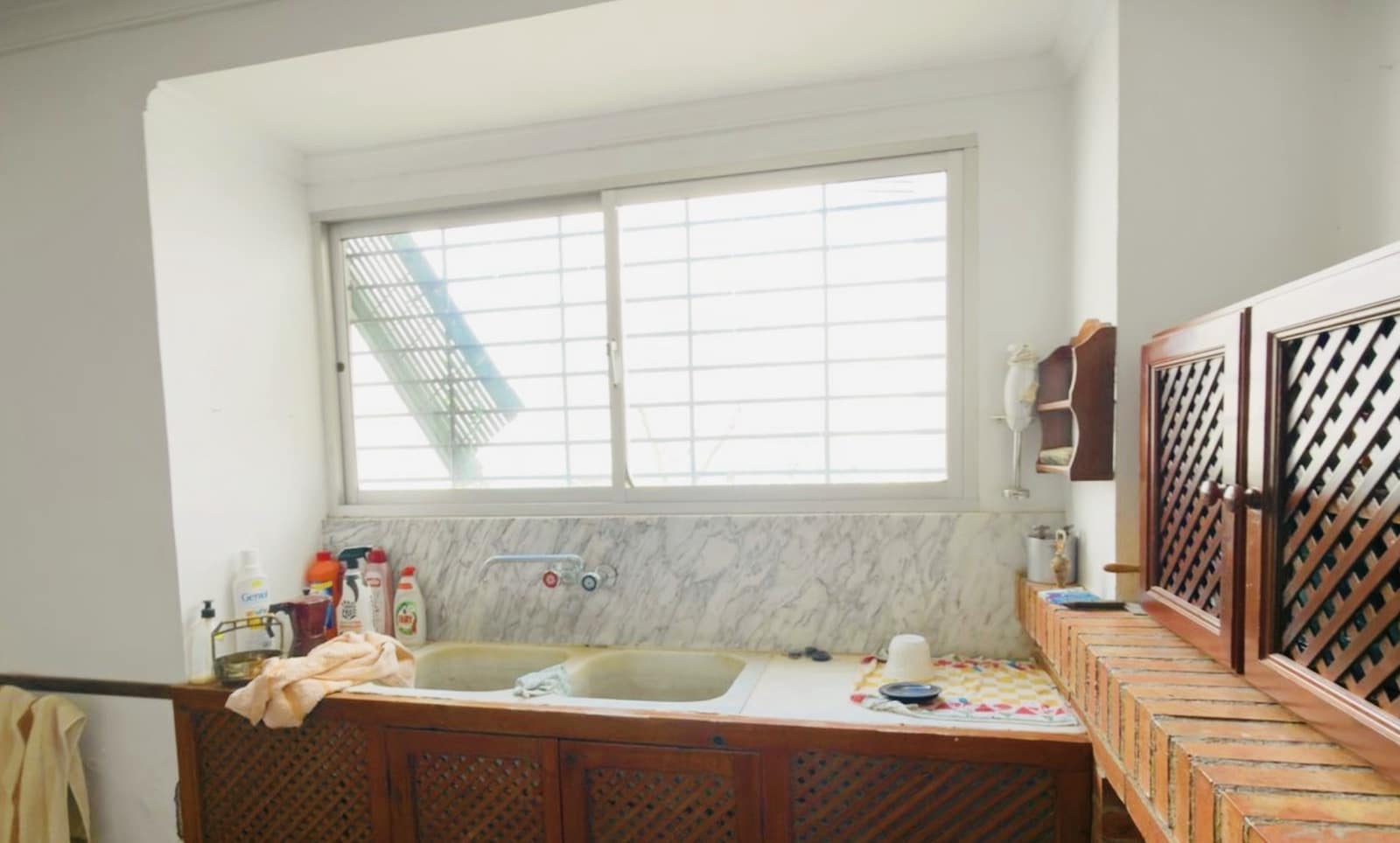4 bedroom Townhouse for sale in Alameda with garage - € 220,000 (Ref: 10102855)