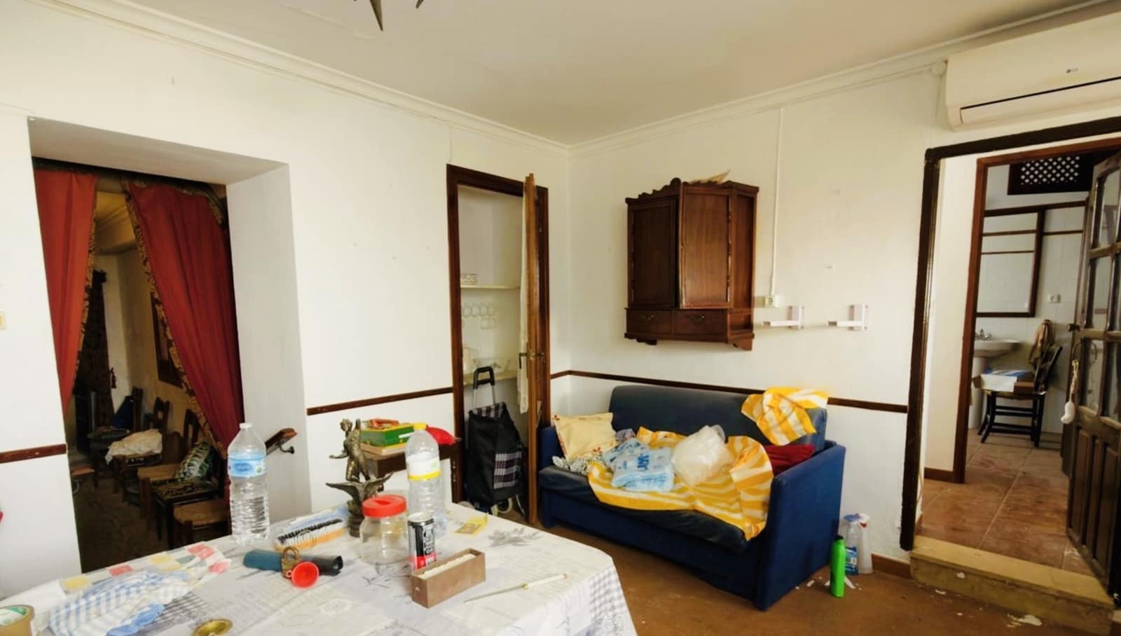 4 bedroom Townhouse for sale in Alameda with garage - € 220,000 (Ref: 10102855)