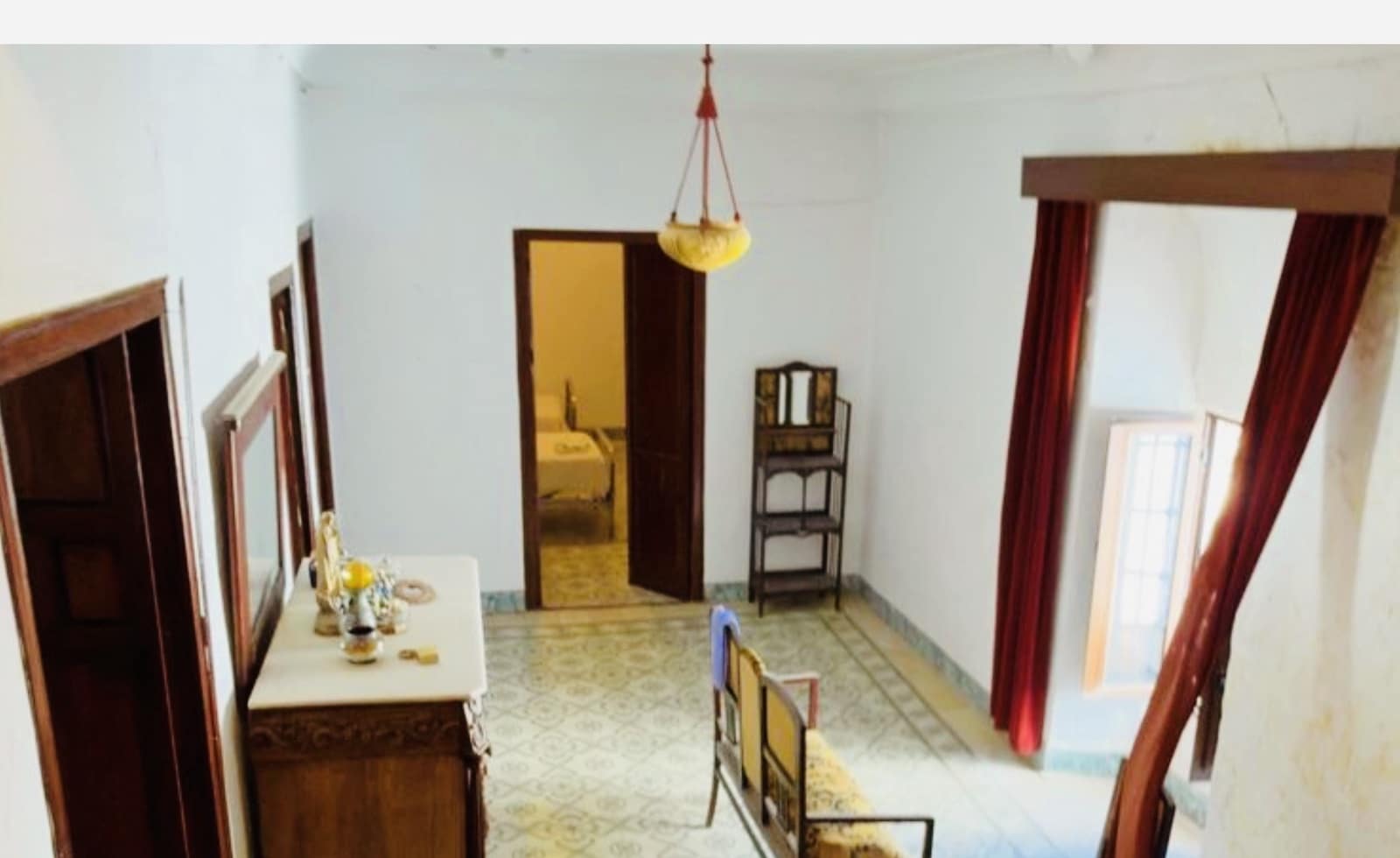 4 bedroom Townhouse for sale in Alameda with garage - € 220,000 (Ref: 10102855)