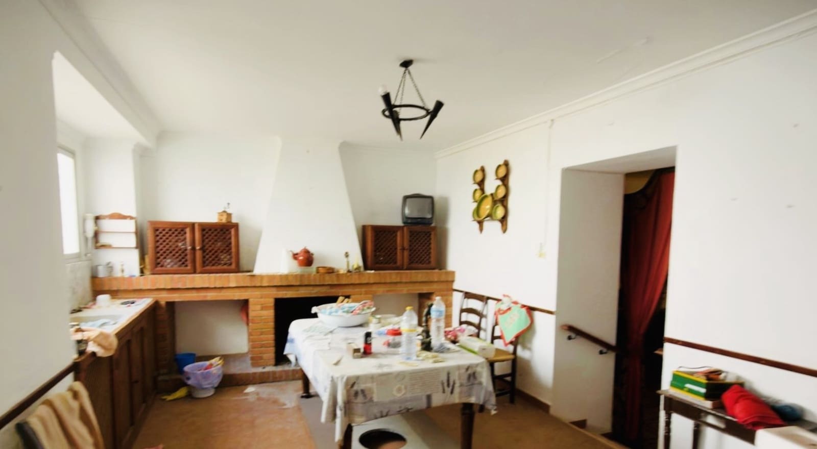 4 bedroom Townhouse for sale in Alameda with garage - € 220,000 (Ref: 10102855)