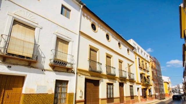 4 bedroom Townhouse for sale in Alameda with garage - € 220,000 (Ref: 10102855)