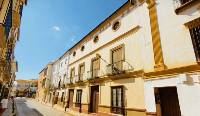 4 bedroom Townhouse for sale in Alameda with garage - € 220,000 (Ref: 10102855)
