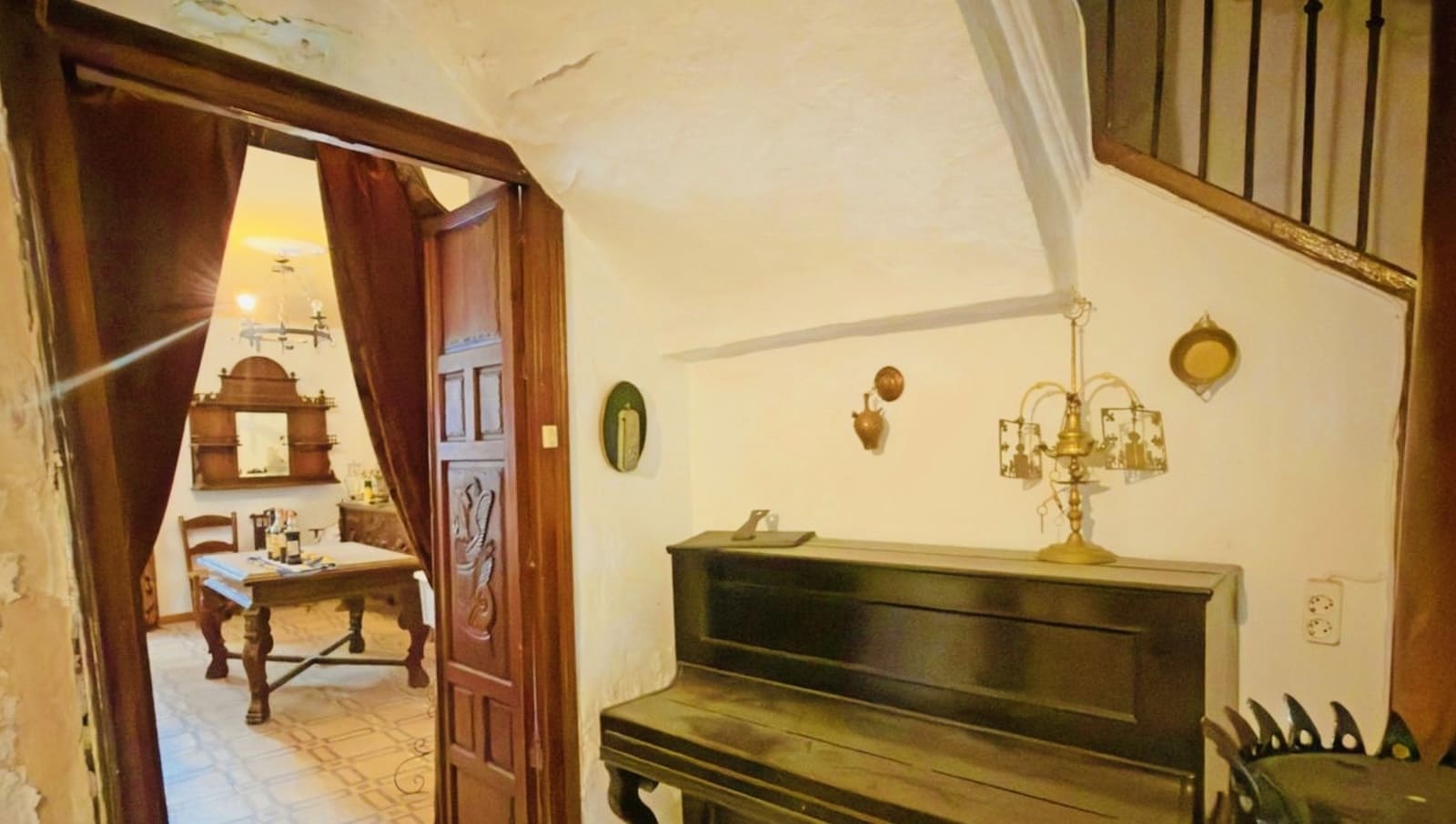 4 bedroom Townhouse for sale in Alameda with garage - € 220,000 (Ref: 10102855)