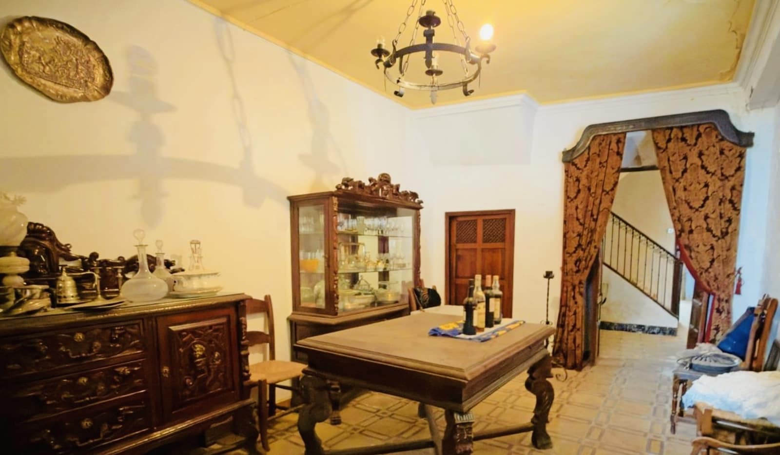 4 bedroom Townhouse for sale in Alameda with garage - € 220,000 (Ref: 10102855)