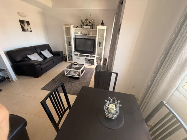Chalet de 4 habitaciones en Fuente de Piedra en venta con piscina garaje - 190.000 € (Ref: 10111832)