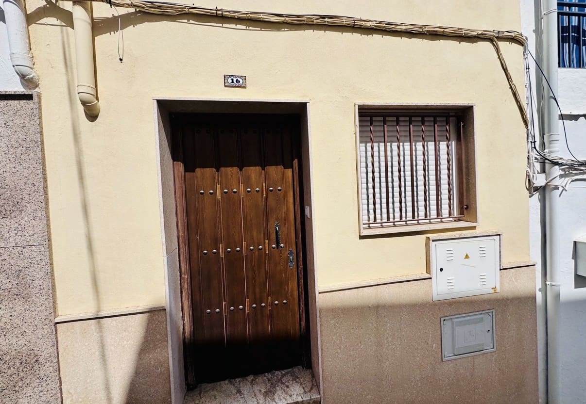3 sovrum Hus till salu i Iznajar - 130 000 € (Ref: 10112247)