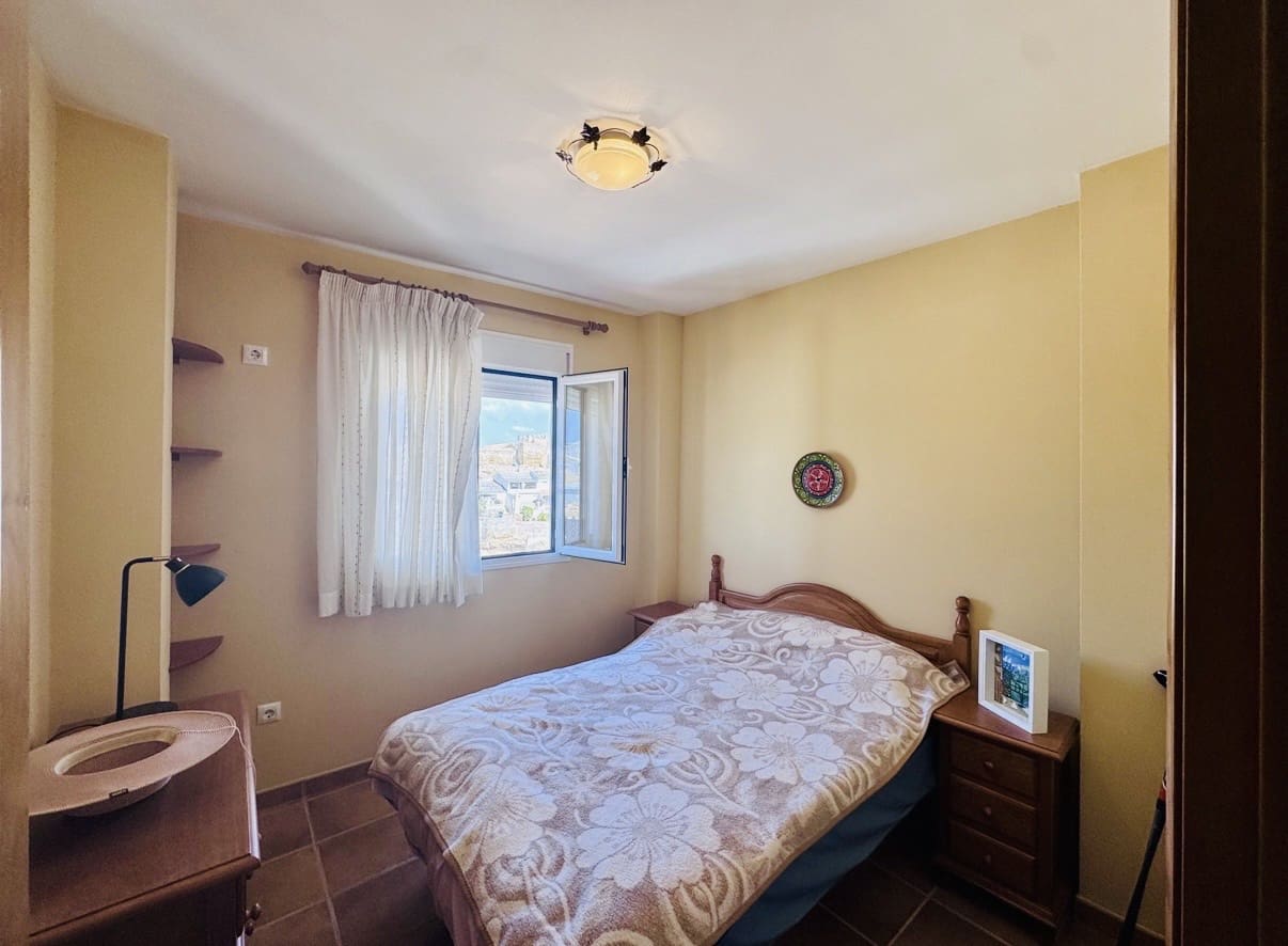 3 sovrum Hus till salu i Iznajar - 130 000 € (Ref: 10112247)
