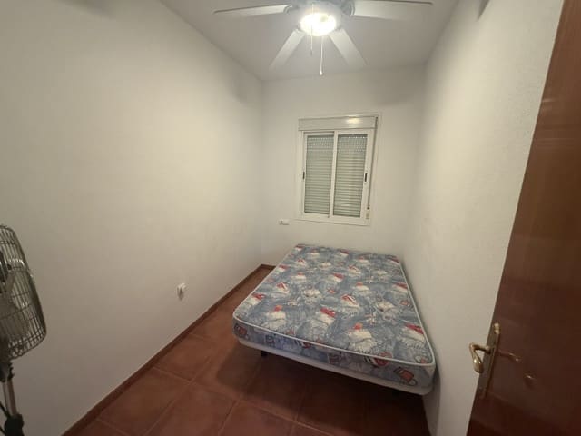 4 bedroom Townhouse for sale in Fuente de Piedra with pool garage - € 149,000 (Ref: 10130993)
