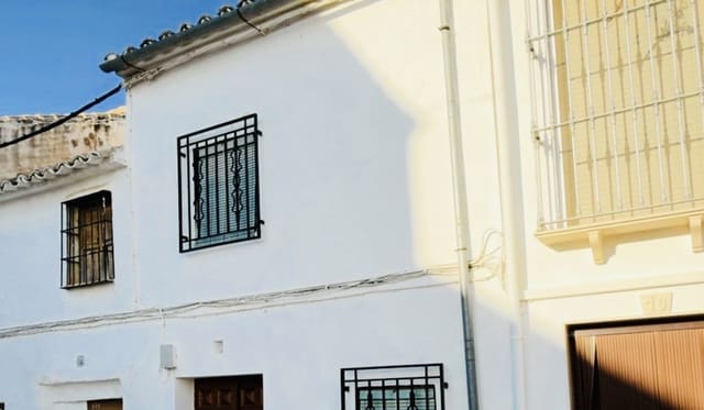 3 soverom Hus til salgs i Corcoya, Badolatosa - € 54 000 (Ref: 10154197)