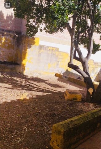 7 bedroom Townhouse for sale in Villanueva del Trabuco with garage - € 96,000 (Ref: 10155915)