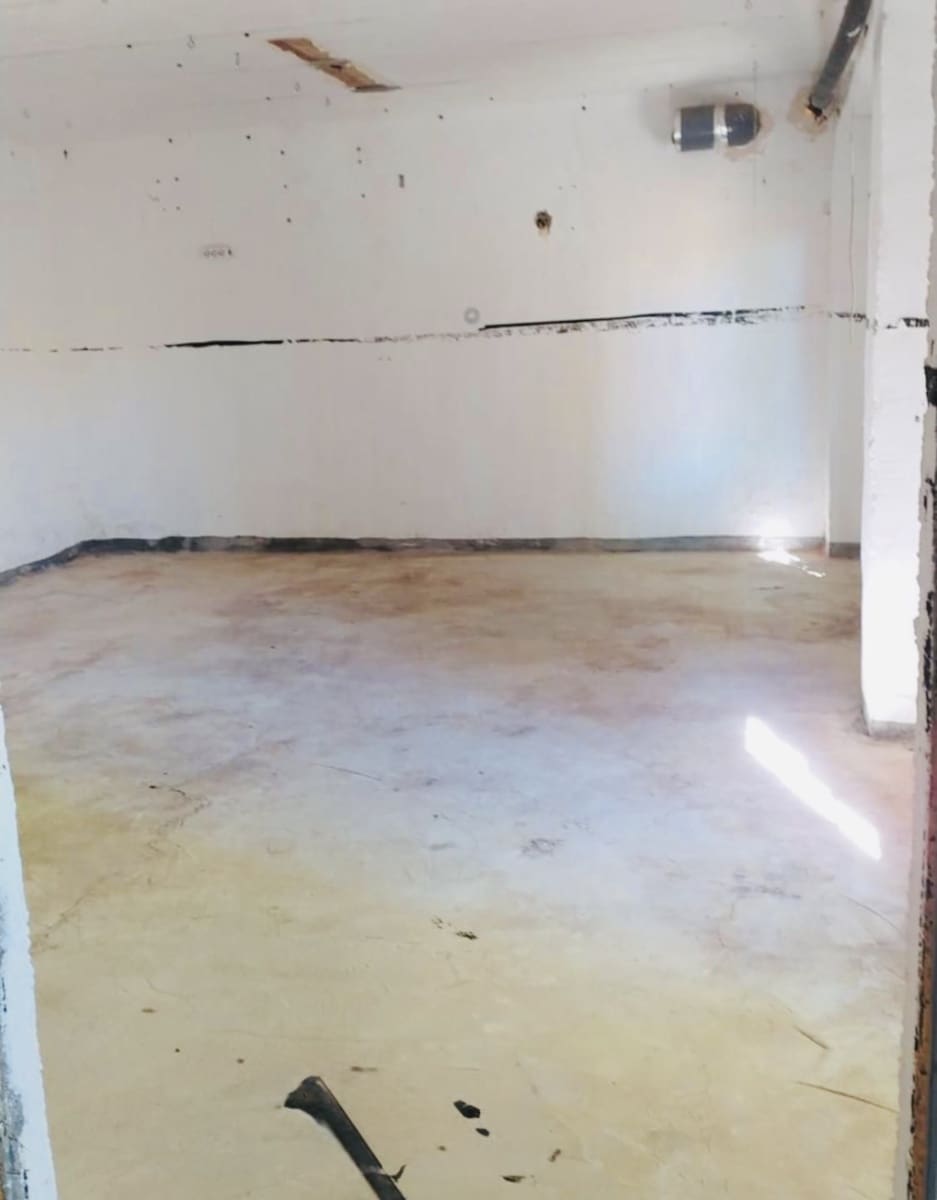7 slaapkamer Huis te koop in Villanueva del Trabuco met garage - € 96.000 (Ref: 10155915)