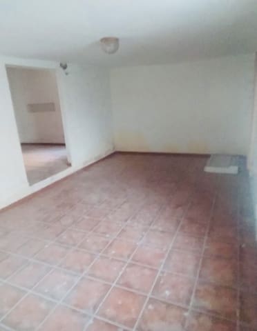 7 bedroom Townhouse for sale in Villanueva del Trabuco with garage - € 96,000 (Ref: 10155915)
