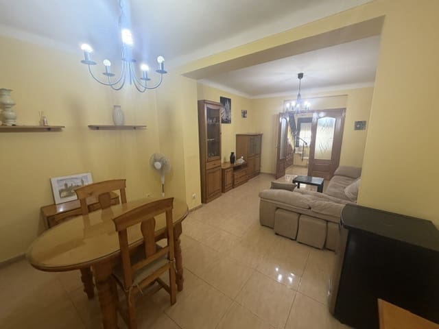 3 bedroom Townhouse for sale in Fuente de Piedra - € 126,000 (Ref: 10158752)