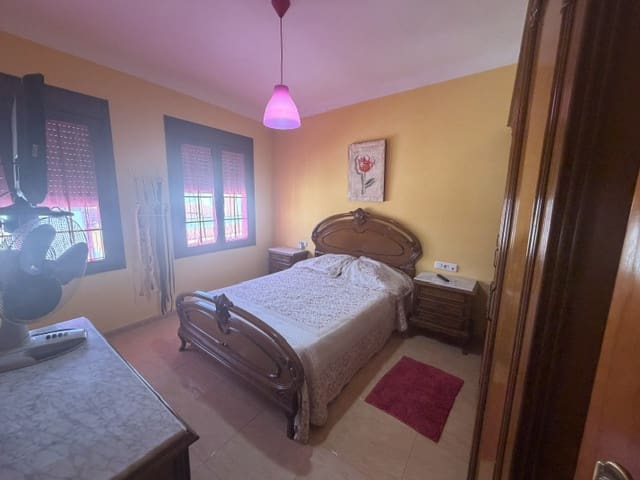 3 bedroom Townhouse for sale in Fuente de Piedra - € 126,000 (Ref: 10158752)