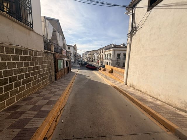 3 bedroom Townhouse for sale in Fuente de Piedra - € 126,000 (Ref: 10158752)