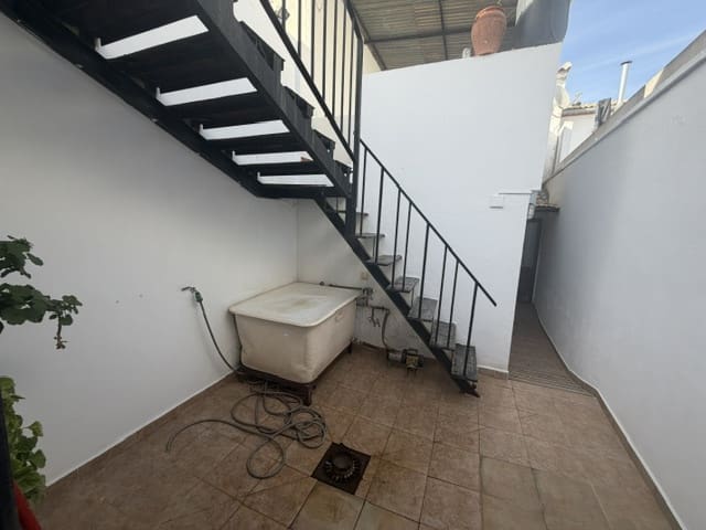 3 bedroom Townhouse for sale in Fuente de Piedra - € 126,000 (Ref: 10158752)