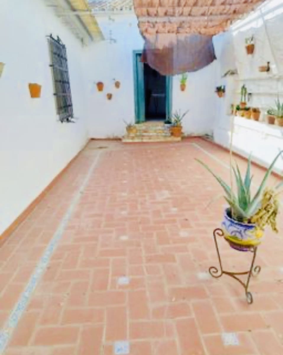 4 bedroom Finca/Country House for sale in Puente Genil with pool garage - € 339,000 (Ref: 10163788)