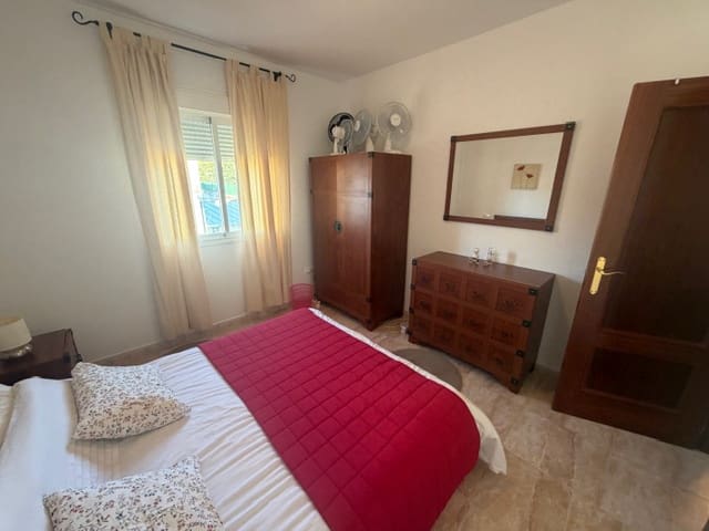 4 soveværelse Byhus til salg i Fuente de Piedra med swimmingpool garage - € 159.000 (Ref: 10170227)