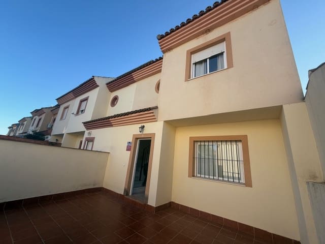 4 soveværelse Byhus til salg i Fuente de Piedra med swimmingpool garage - € 159.000 (Ref: 10170227)