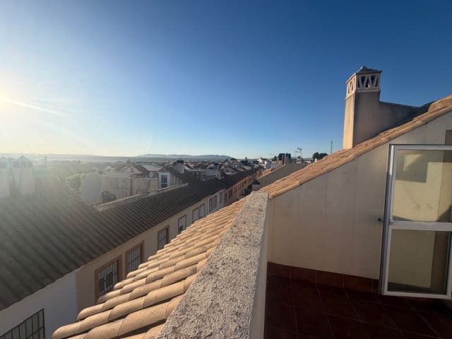 4 soveværelse Byhus til salg i Fuente de Piedra med swimmingpool garage - € 159.000 (Ref: 10170227)