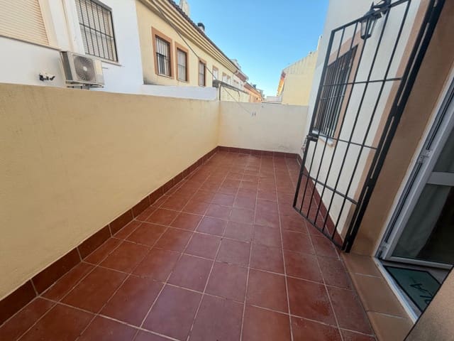 4 soveværelse Byhus til salg i Fuente de Piedra med swimmingpool garage - € 159.000 (Ref: 10170227)