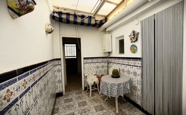 3 bedroom Townhouse for sale in La Roda de Andalucia - € 100,000 (Ref: 10183693)