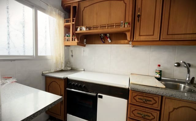 3 bedroom Townhouse for sale in La Roda de Andalucía - € 100,000 (Ref: 10183693)