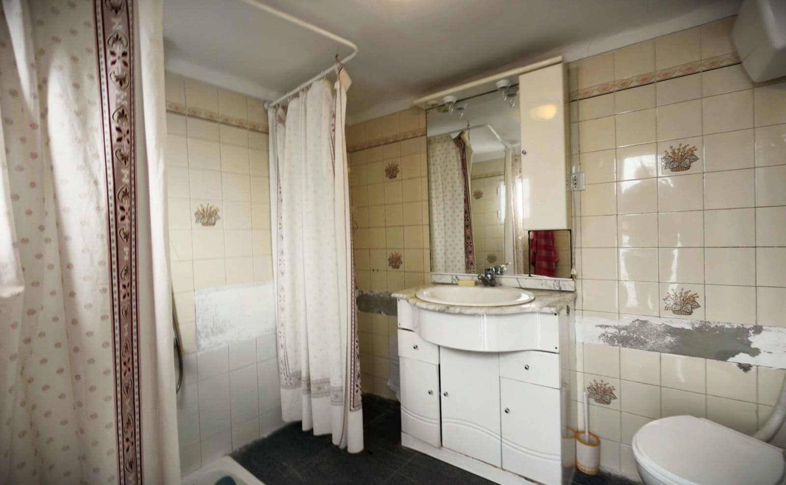 3 bedroom Townhouse for sale in La Roda de Andalucia - € 100,000 (Ref: 10183693)
