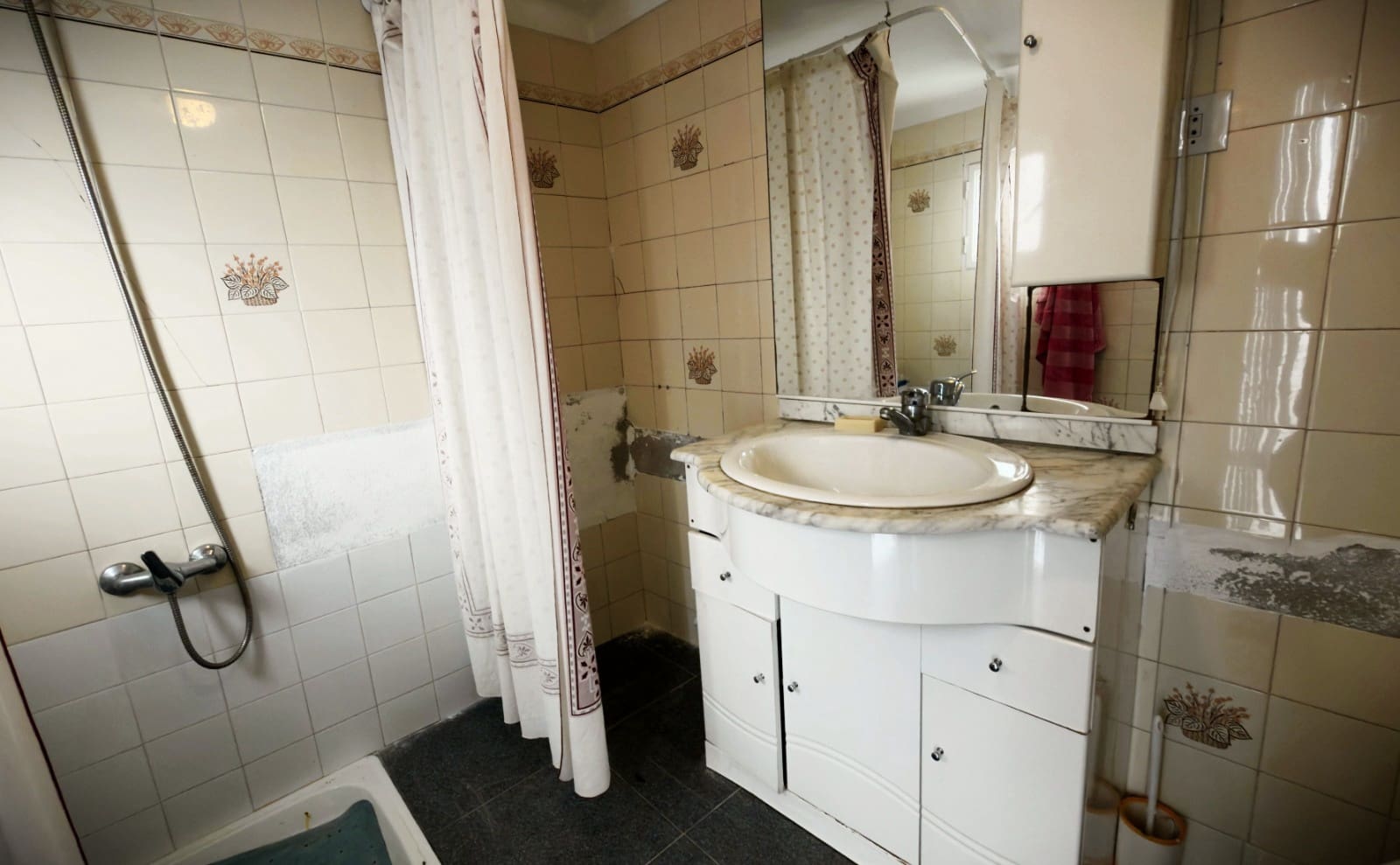 3 bedroom Townhouse for sale in La Roda de Andalucia - € 100,000 (Ref: 10183693)