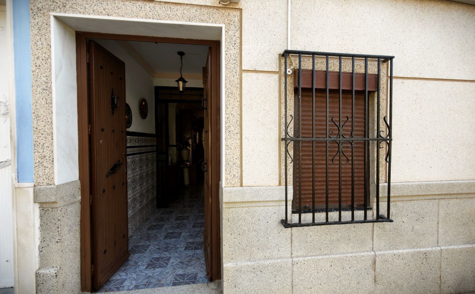 3 bedroom Townhouse for sale in La Roda de Andalucia - € 100,000 (Ref: 10183693)