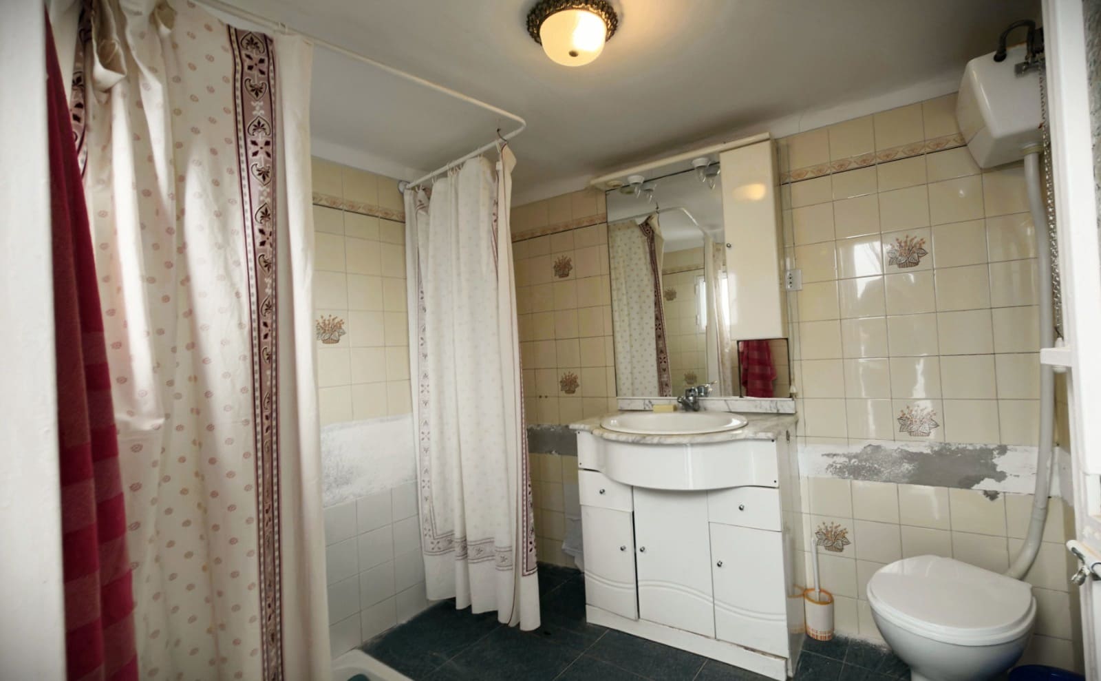 3 bedroom Townhouse for sale in La Roda de Andalucia - € 100,000 (Ref: 10183693)