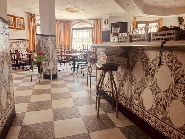 3 soveværelse Erhverv til salg i Fuente de Piedra - € 210.000 (Ref: 6821850)