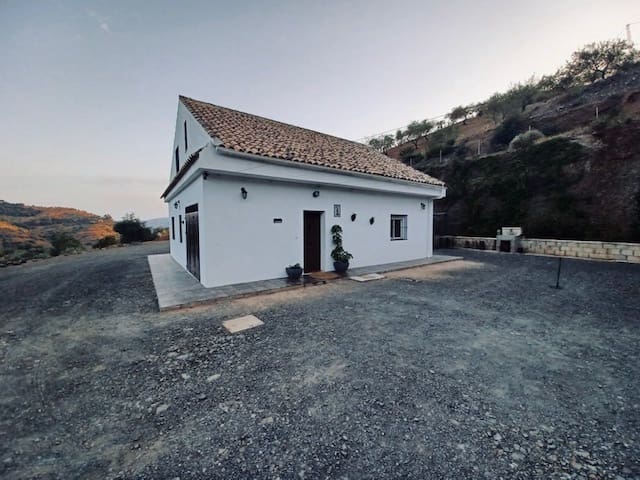 4 soveværelse Finca/Landehus til salg i Colmenar - € 250.000 (Ref: 7035461)