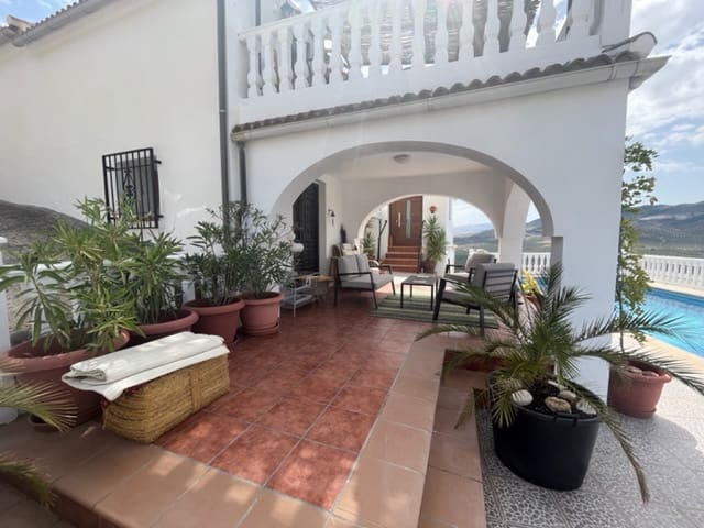 6 quarto Quinta/Casa Rural para venda em Iznajar com piscina - 385 000 € (Ref: 7060172)