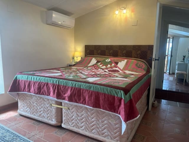 6 quarto Quinta/Casa Rural para venda em Iznajar com piscina - 385 000 € (Ref: 7060172)