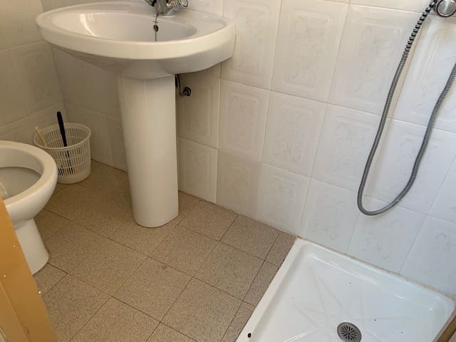 4 soveværelse Finca/Landehus til salg i Iznajar - € 85.000 (Ref: 7471901)