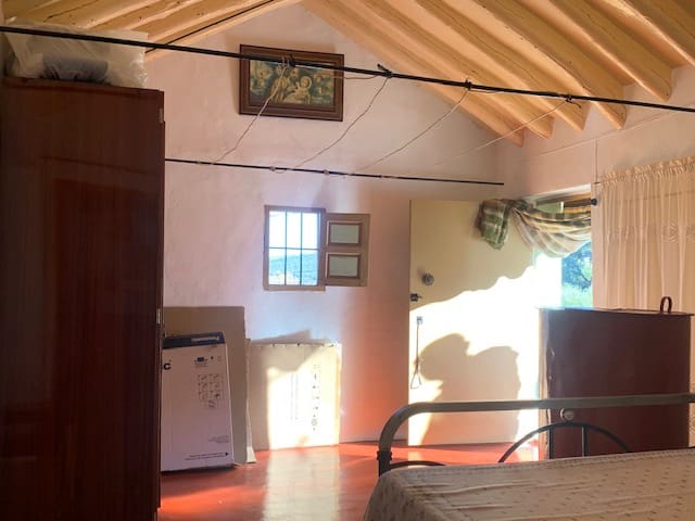 4 soveværelse Finca/Landehus til salg i Iznajar - € 85.000 (Ref: 7471901)