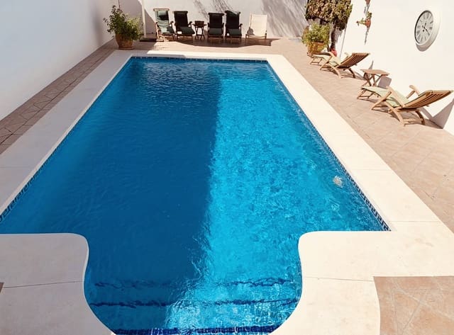 4 sovrum Finca/Hus på landet till salu i Iznájar med pool garage - 299 900 € (Ref: 7528729)