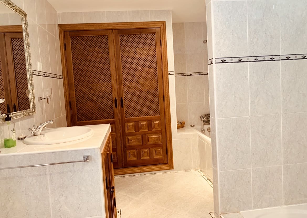 4 sovrum Finca/Hus på landet till salu i Iznajar med pool garage - 299 900 € (Ref: 7528729)