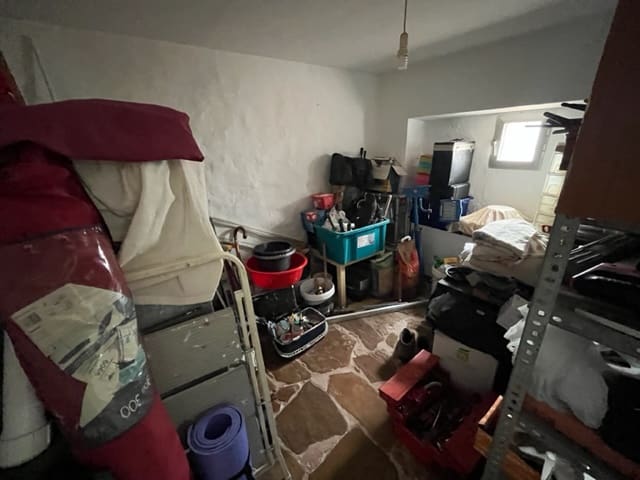 4 soveværelse Finca/Landehus til salg i Antequera - € 138.000 (Ref: 7622971)