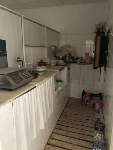 9 soverom Hus til salgs i Bobadilla, Antequera - € 140 000 (Ref: 7993568)